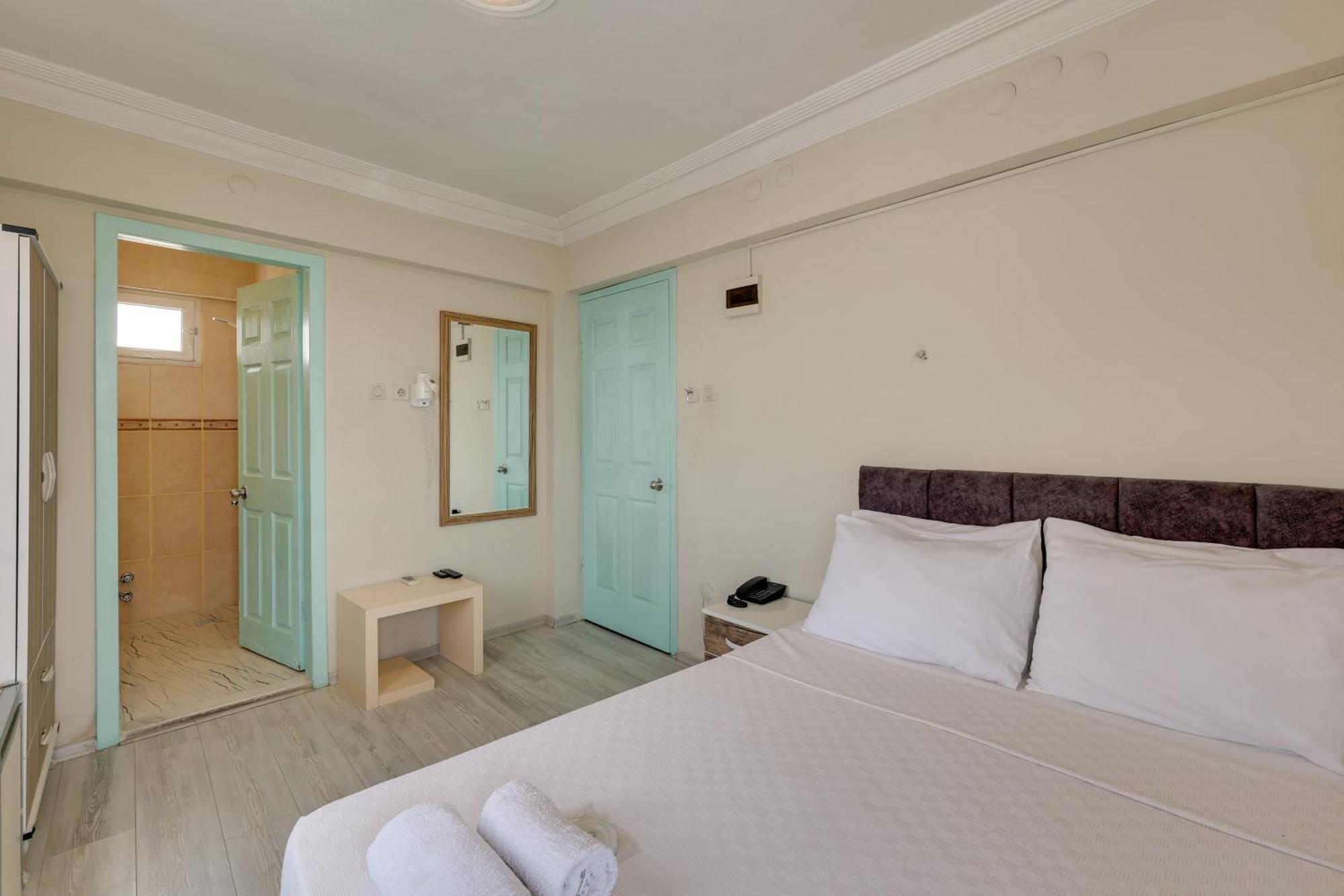 Hikmethan Otel Кушадасы Экстерьер фото